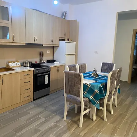 Mateo 公寓 Gjirokastër